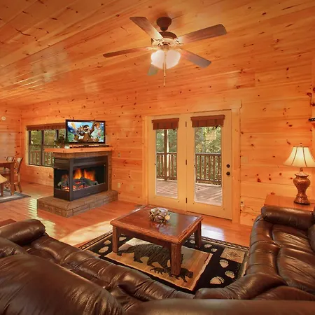 Cozy Hot Tub Cabin Outdoor Fireplace-3