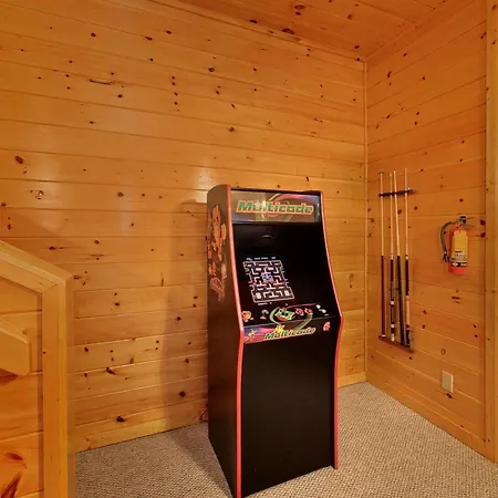 Cozy Hot Tub Cabin Outdoor Fireplace-2